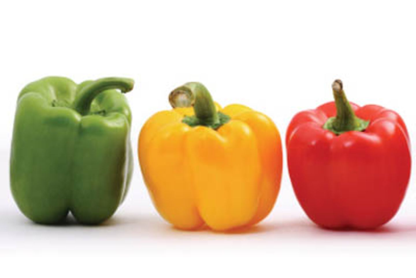 Grünes, gelbes und rotes Gemüse enthält Vitamin C