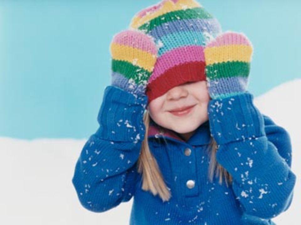 Winterkleidung: Schnee, Mütze, Schal - raus!