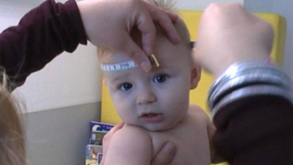Baby-Entwicklung: Baby mit 27 Wochen: Die 27. Lebenswoche Deines Babys Baby-Entwicklung: Baby mit 27 Wochen: Die 27. Lebenswoche Deines Babys