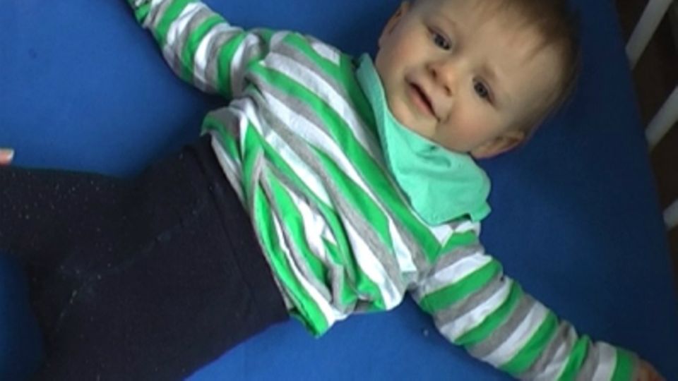 Baby-Entwicklung: Baby mit 38 Wochen: Die 38. Lebenswoche Deines Babys Baby-Entwicklung: Baby mit 38 Wochen: Die 38. Lebenswoche Deines Babys