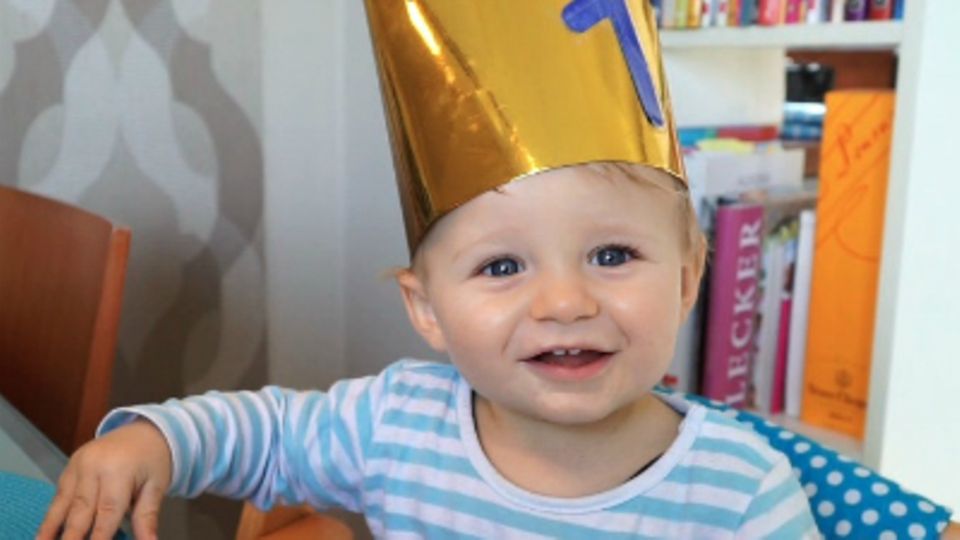 Baby-Entwicklung: Baby mit 52 Wochen: Die 52. Lebenswoche Deines Babys Baby-Entwicklung: Baby mit 52 Wochen: Die 52. Lebenswoche Deines Babys