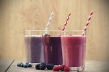 Frucht-Shakes mit Strohhalm