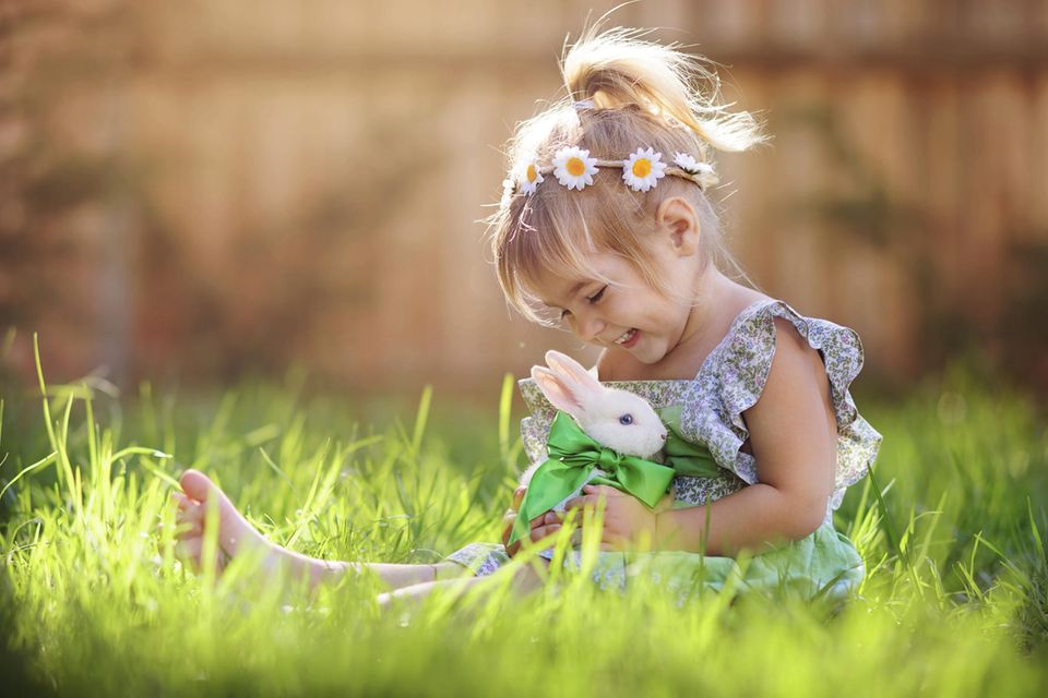 Ostern: Kinderkleidung mit Hasen