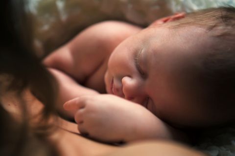 Babyduft: Wonach riechen Babys?