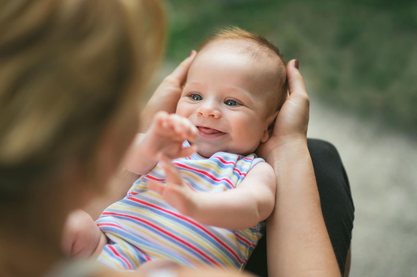 Kann ein Baby mit 3 Monaten Sitzen?