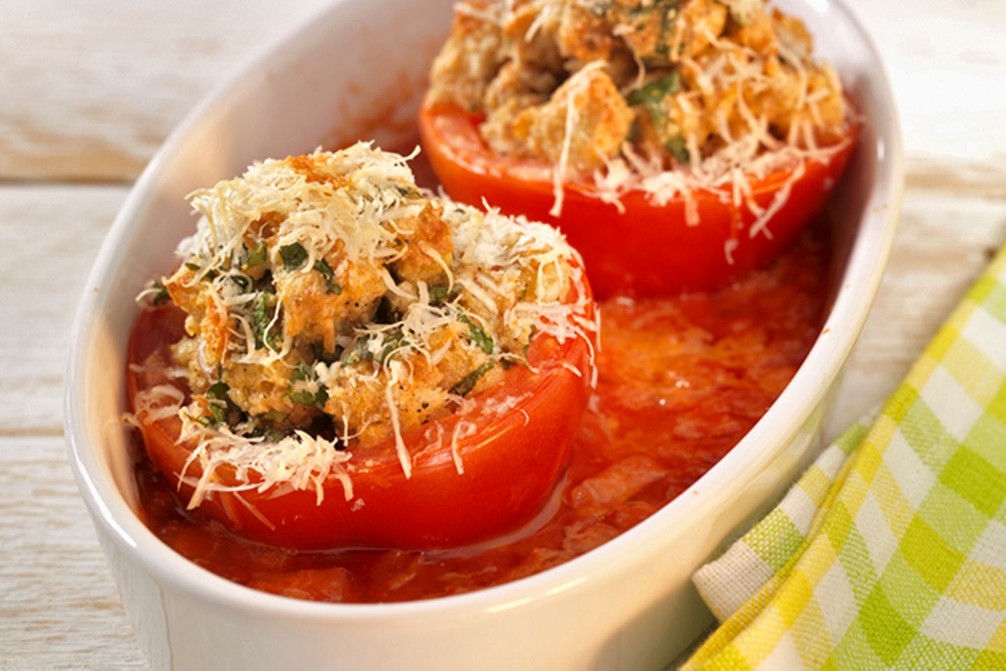 Gefüllte Fleischtomate