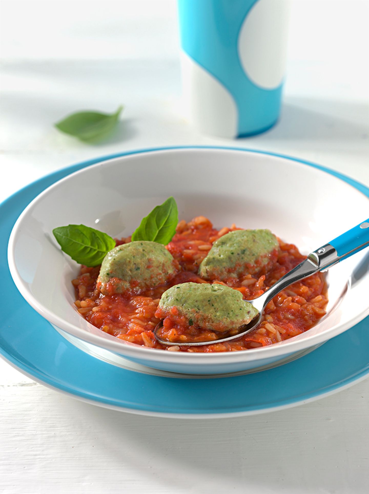 Tomaten-Reissuppe mit Fischklößchen | Eltern.de