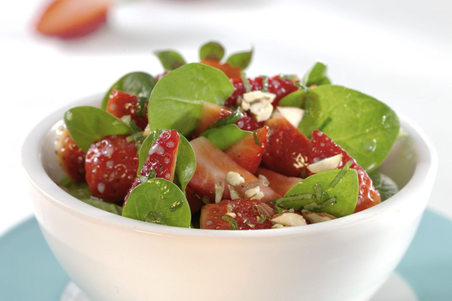 Spinatsalat mit Erdbeeren