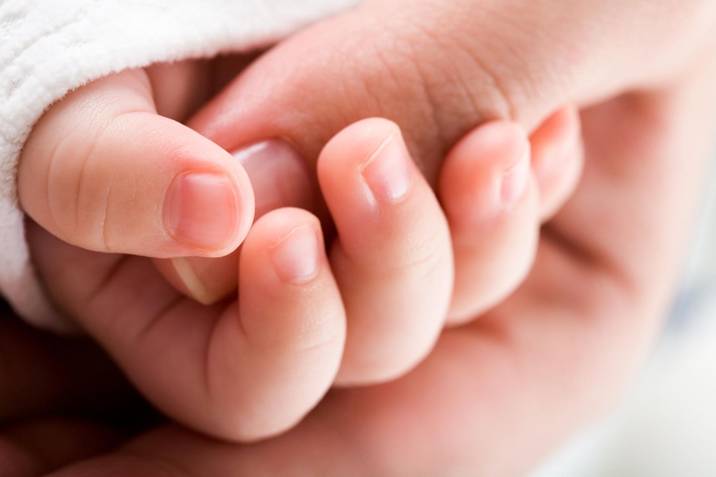 Frage 8 Wann Darf Ich Fingernagel Schneiden Eltern De 