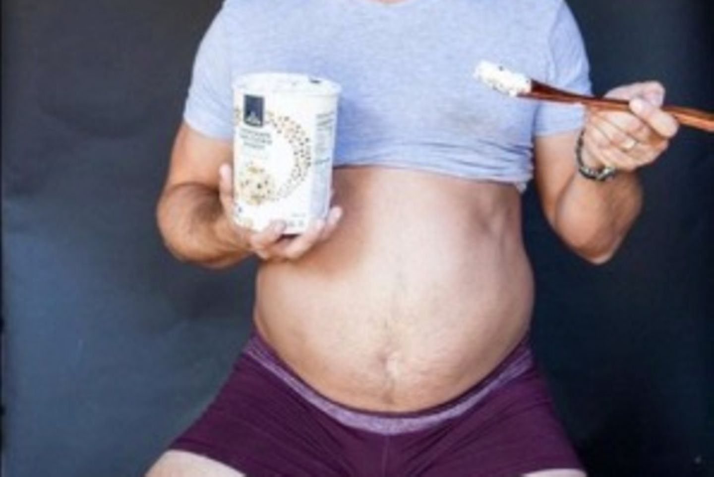 (Baby-)Bauchshooting der besonderen Art: Bodydouble für Babybauch