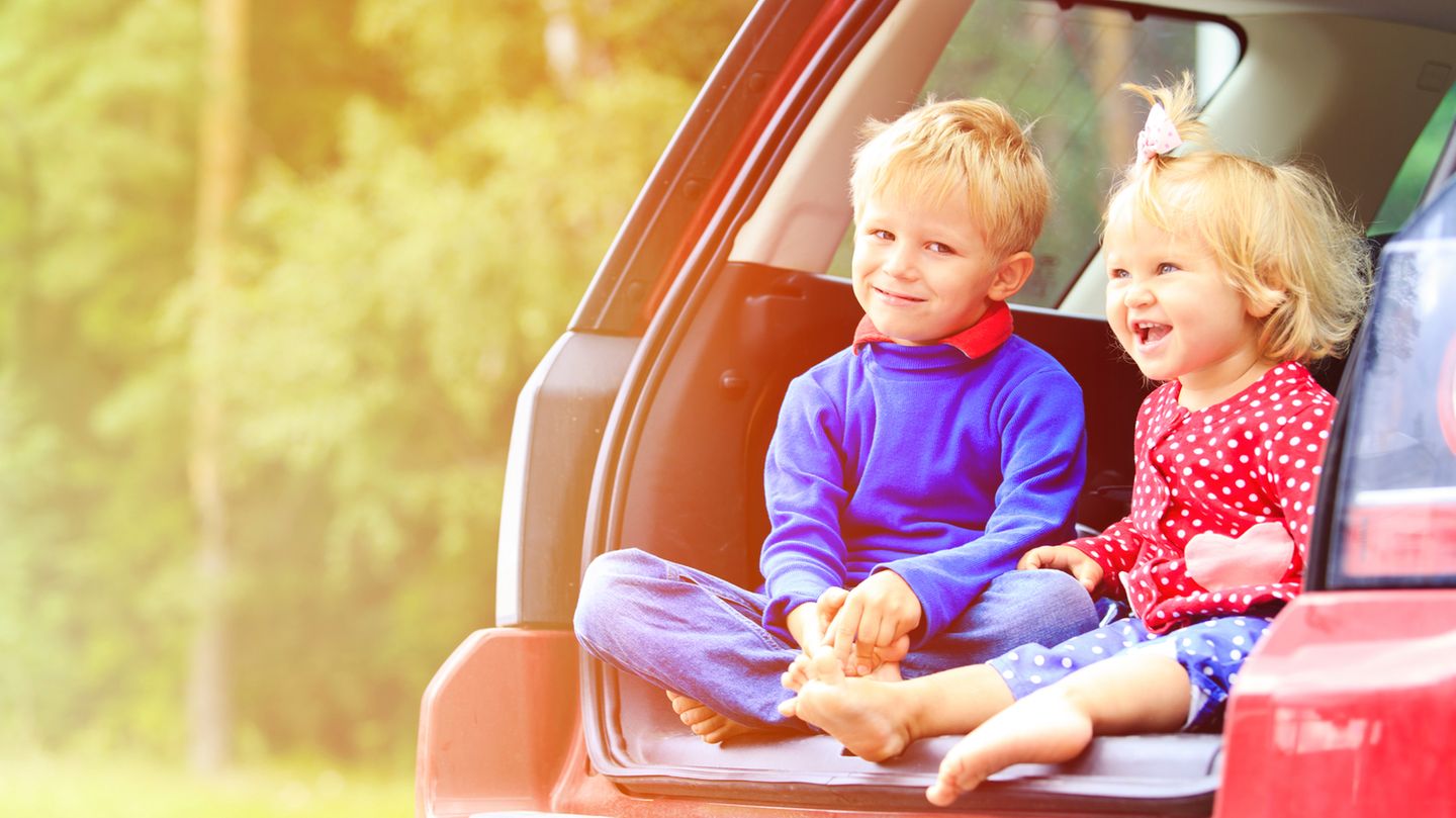 Familienurlaub: Praktisches Auto-Zubehör: 12 x entspannter Reisen
