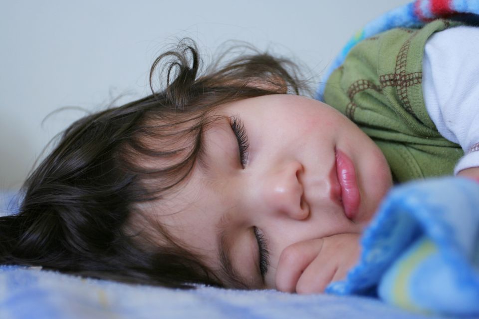 Kind 20 Monate Will Nicht Mehr Im Eigenen Bett Schlafen www.eltern.de