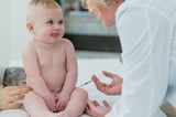 In der Praxis eures Kinderarztes könnte noch manches entspannter ablaufen? Hier bietet das Robert-Koch-Institut in Berlin wichtige Tipps für Ärzte und MTAs.