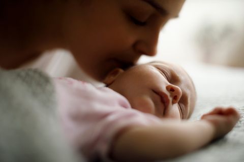 Babyschlaf: Familienbett – eine super Lösung!
