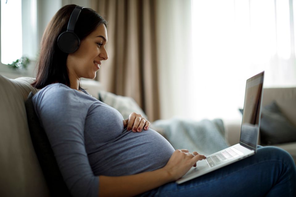 Coronavirus: Onlinekurse für Geburtsvorbereitung und Rückbildung – alle Infos im Überblick Coronavirus: Onlinekurse für Geburtsvorbereitung und Rückbildung – alle Infos im Überblick