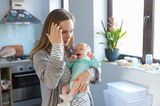 Baby weint, weil es müde ist