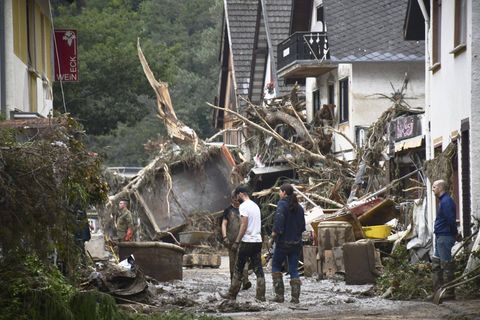 Flutkatastrophe in Deutschland: "Tag der Hilfe" bei RTL und stern: Chaos auf den Straßen