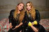 Kinderstars: Mary-Kate und Ashley Olsen posieren für die Fotografen