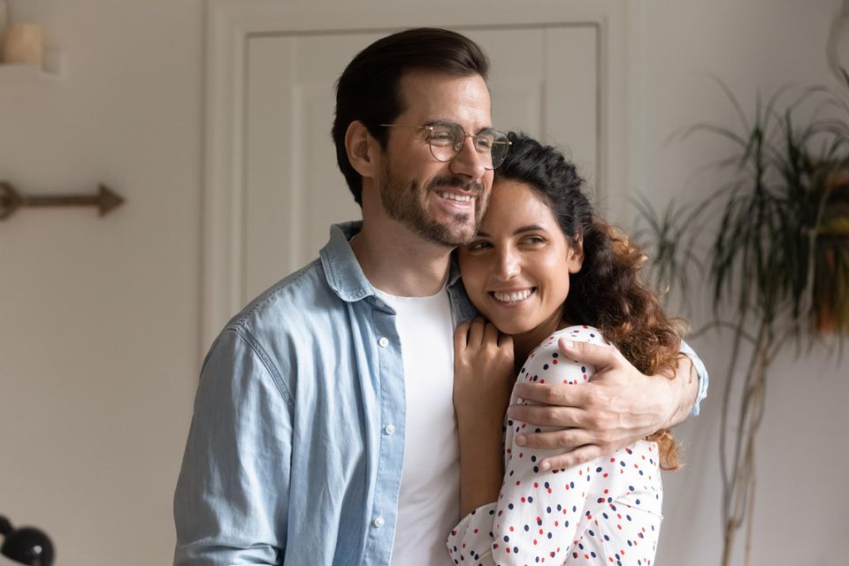 studie-verrät-beste-städte-in-europa-familienplanung-glückliches-paar