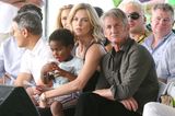 Die Oscar-Preisträgerin Charlize Theron und ihr damaliger Partner und Schauspielkollege Sean Penn adoptierten 2012 ihren Sohn Jackson. Drei Jahre später nahm sie Tochter August bei sich auf … 
