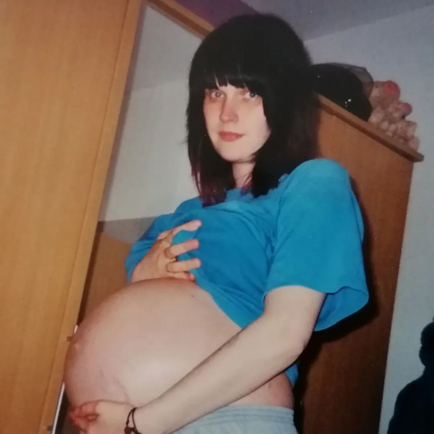 Mama mit Alkoholproblem: Jenny, schwanger mit ihrer ersten Tochter