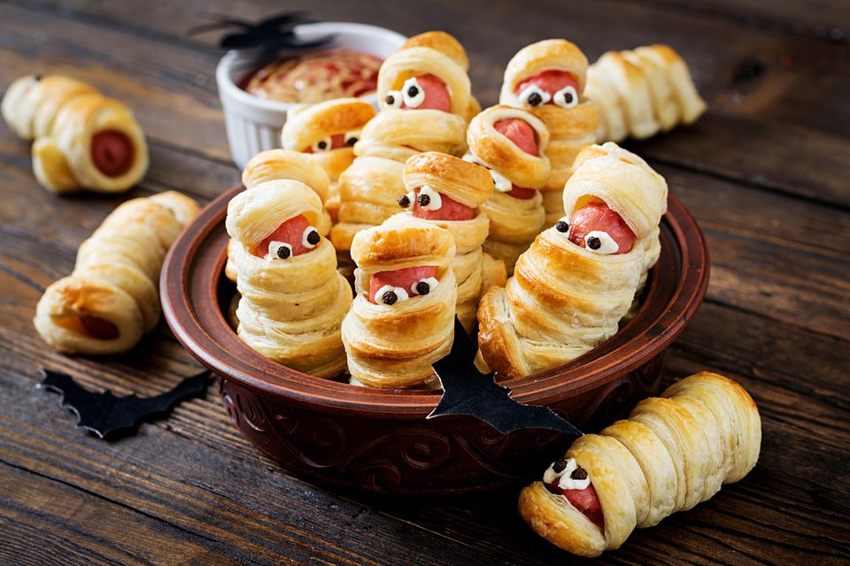 Halloween-Buffet: 7 Ideen für gruseliges Fingerfood  Eltern.de