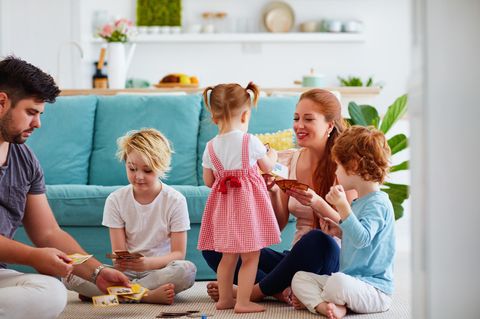 Nach Kritik: Regierung hebt Kindergeld fürs dritte Kind an