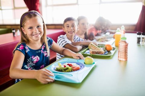 Um Kosten zu sparen: Kinder bekommen jetzt rein vegetarisches Essen zum Mittag