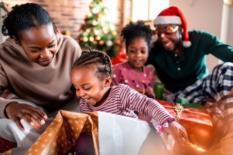 Geschenketipps 2022: Darüber freuen sich 2-Jährige zu Weihnachten