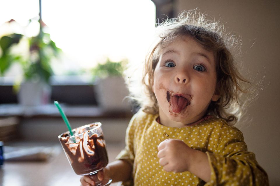 "Nicht in die Haare fassen!": 16 Sprüche über das Essen mit Kleinkindern