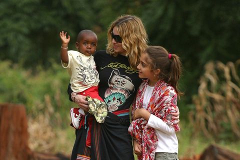 Stars plaudern über das Familienleben: Madonna mit Tochter Lourdes und Baby David Banda