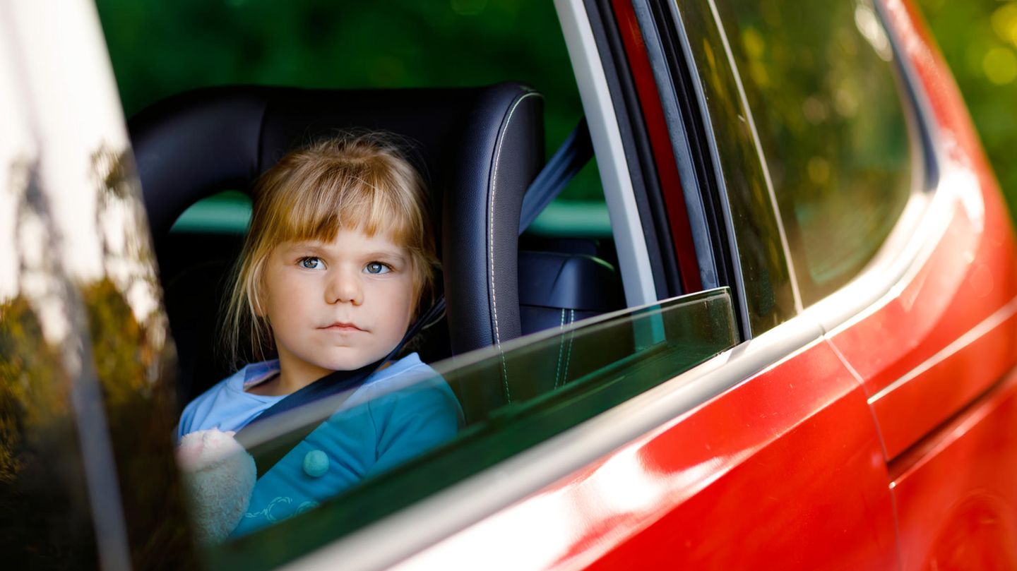 Urlaub mit dem Auto Ehrliche ElternTipps für lange Autofahrten mit Kind Eltern.de