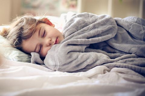 Gefährlicher Trick: Deswegen solltest du auf diese Kinder-Einschlafhilfe verzichten
