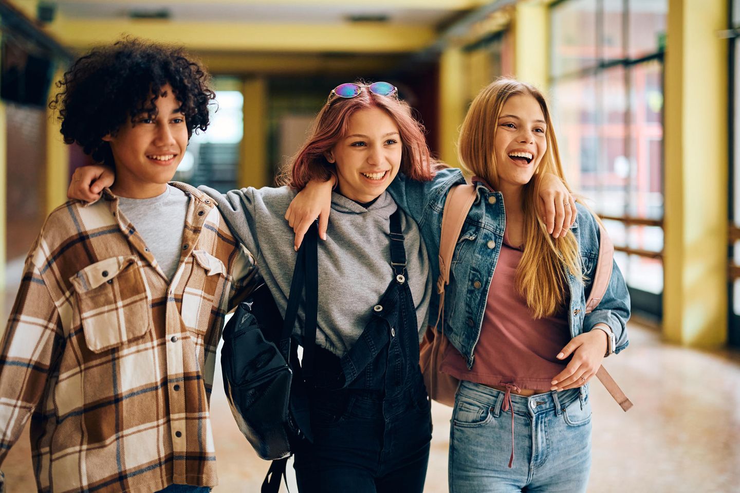 Ab wann ist man jugendlich oder ein Teenager? Eltern.de Ab wann ist man jugendlich oder ein Teenager? Eltern.de