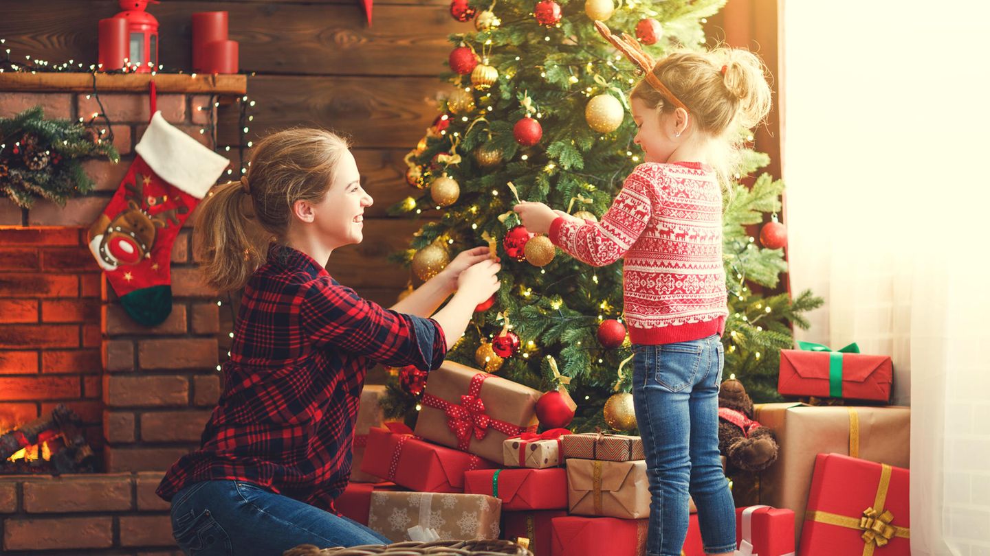 Familientradition Wann wird der Weihnachtsbaum aufgestellt? Eltern.de