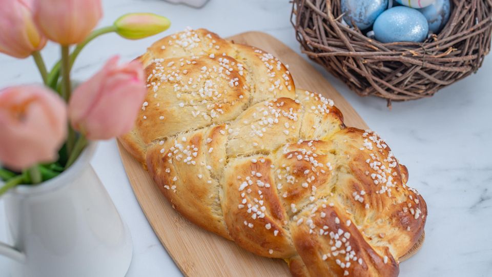 Einfaches Rezept: So schnell könnt ihr das köstliche Osterbrot ...