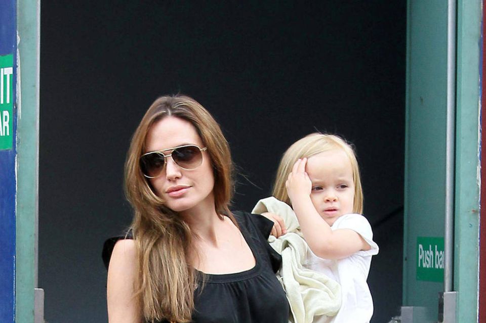 Star-Kids: Angelina Jolie mit ihren Kindern Vivienne, Zahara und Shiloh