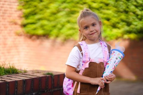 Erster Schultag: 3 Dinge, die Eltern mit Bildern vom ersten Schultag vermeiden sollten