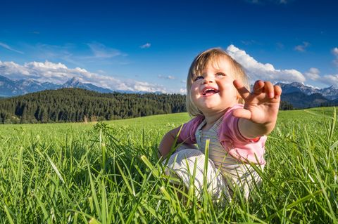 Im Video haben wir eine Reihe an wunderschönen bayerischen Vornamen für euch zusammengestellt!