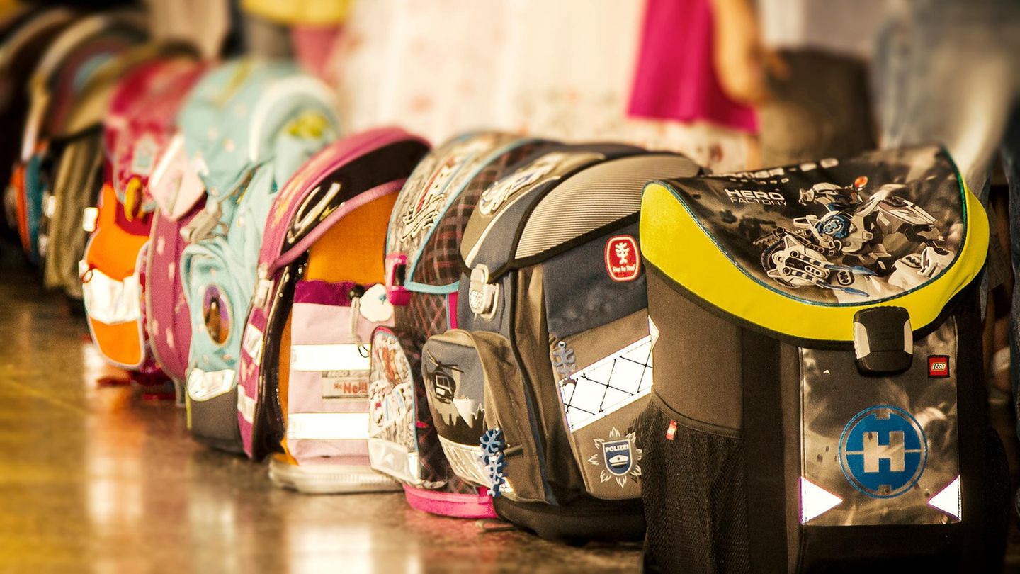 学校の袋：良いモデルが300ユーロの費用がかからない理由