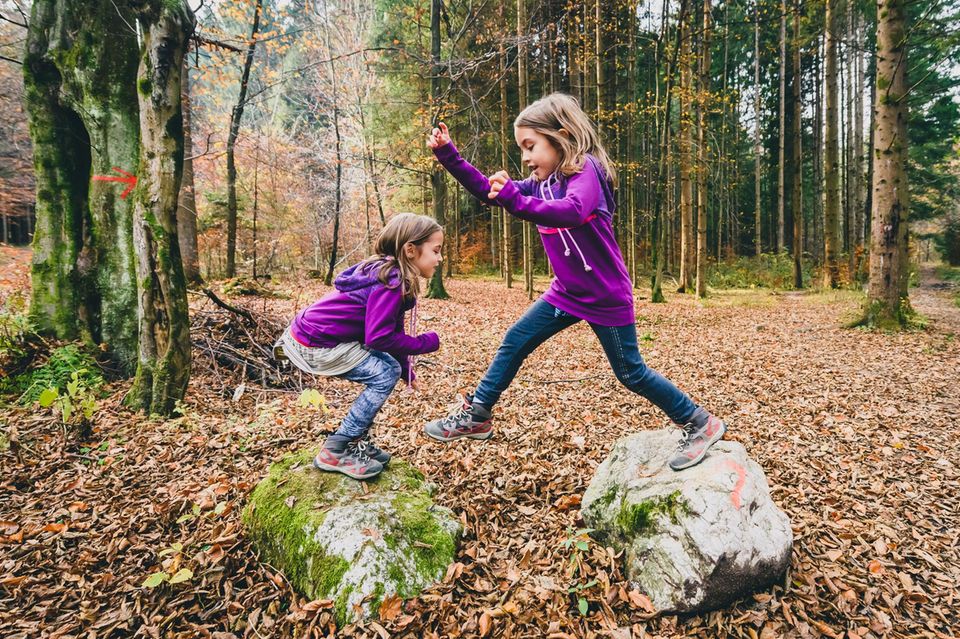 Kinder Springen Konzentrationsübungen für Kinder: 14 Tipps | Eltern.de