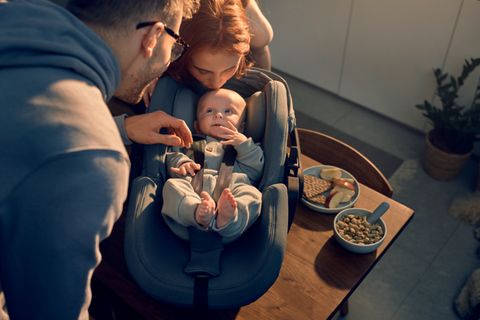 Gewinnspiel: Sicherheit, die mit deinem Kind wächst – das Thule Kindersitzsystem für moderne Familien